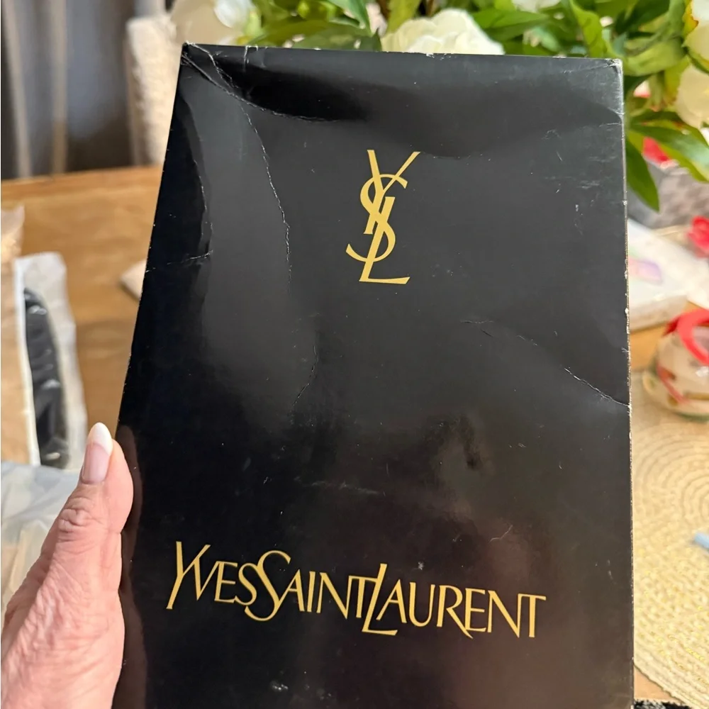 Yves Saint Laurent Royal Blue and Cream Towel Set - Picture 2 of 2